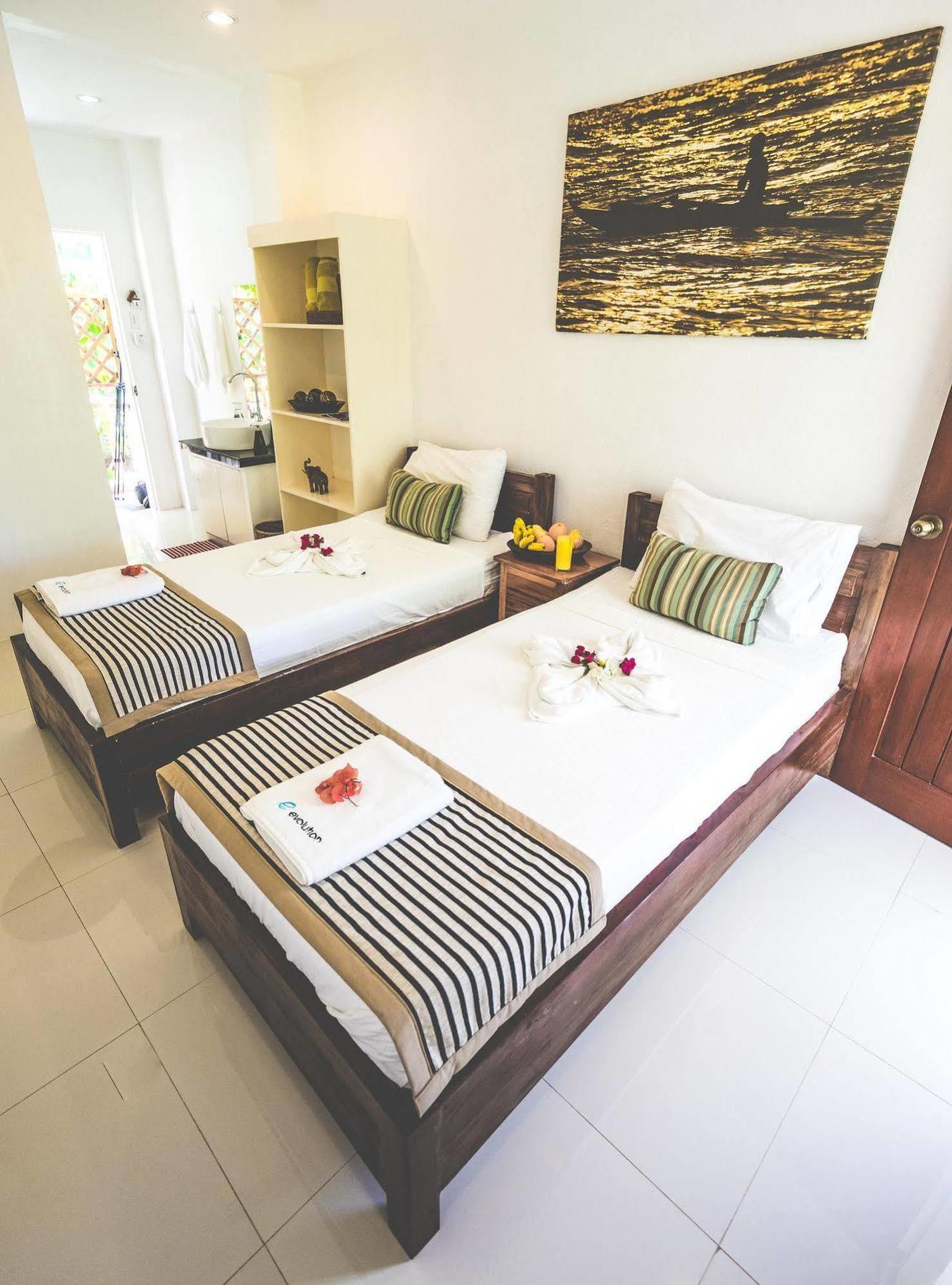 Evolution Dive And Beach Resort Logon Εξωτερικό φωτογραφία